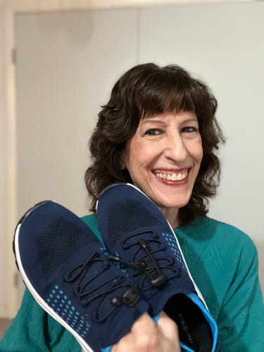 <h2>Customers love our shoes!</h2>