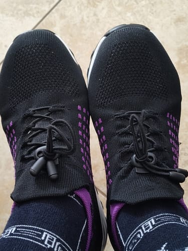 <h2>Customers love our shoes!</h2>