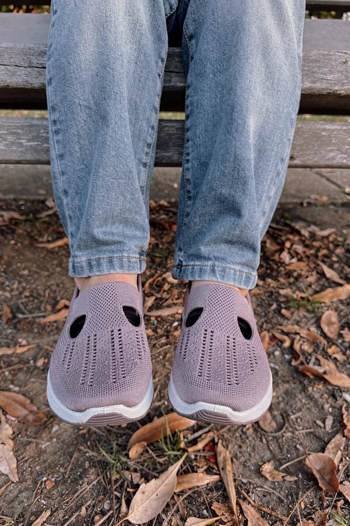 <h2><strong>Customers love our shoes!</strong></h2>