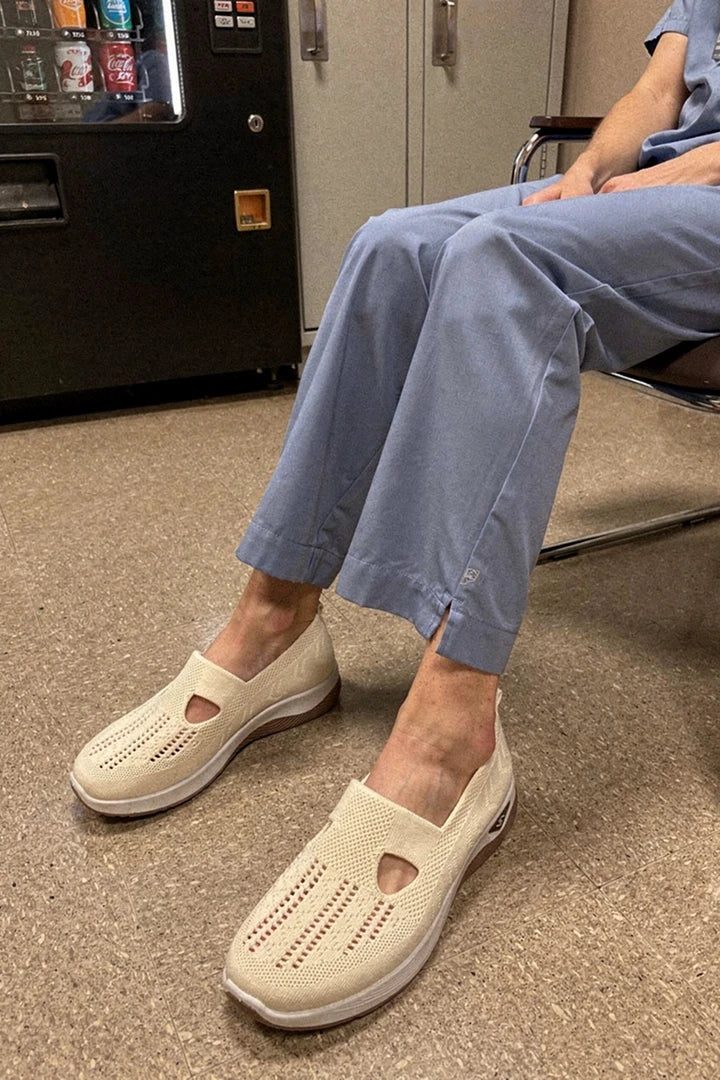 <h2><strong>Customers love our shoes!</strong></h2>
