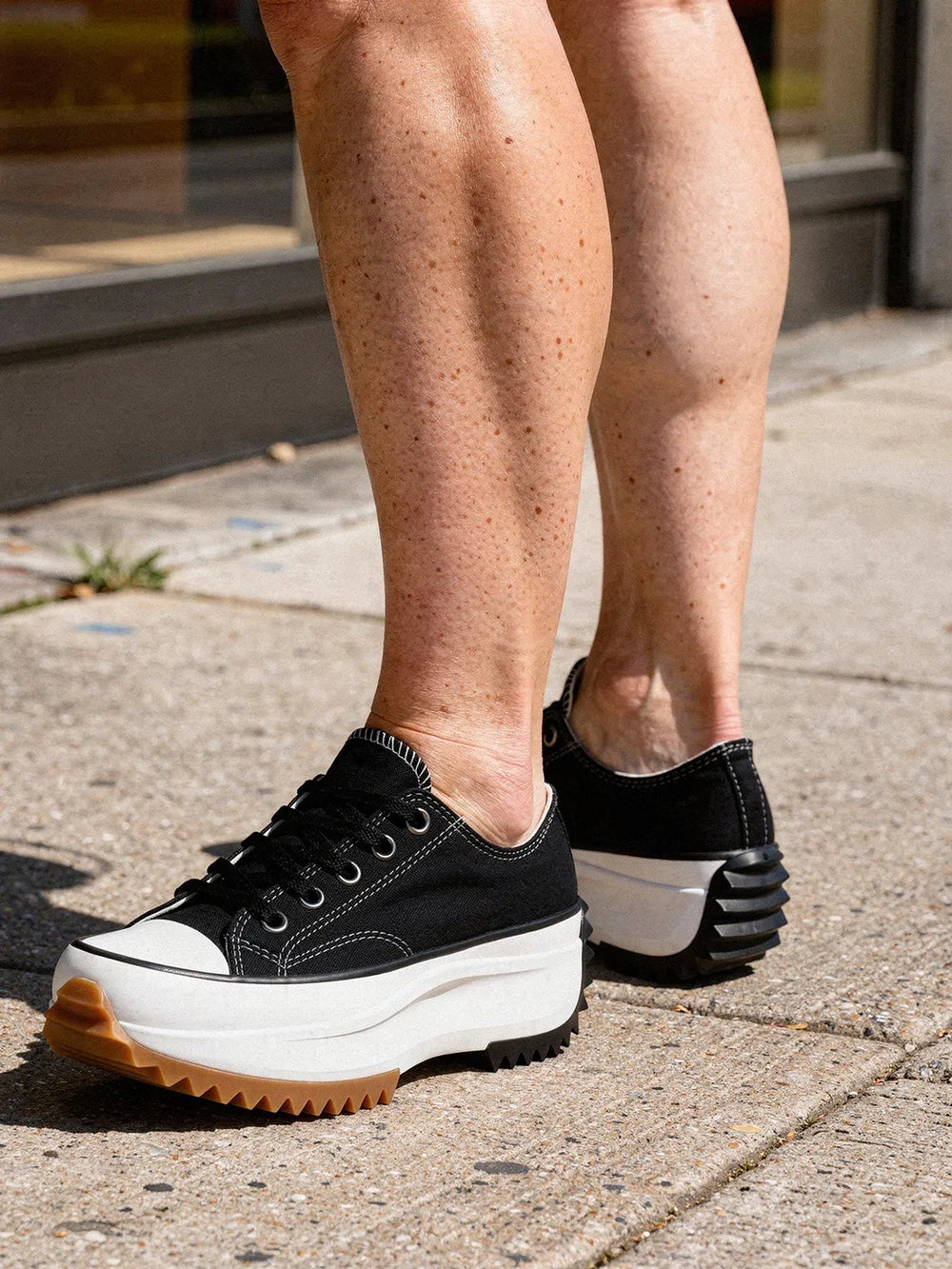 <h2><strong>Customers love our shoes!</strong></h2>